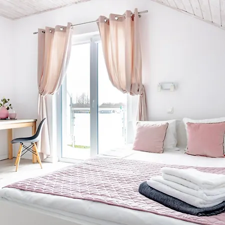 Alexandria - Domki, Apartamenty, Z Basenem