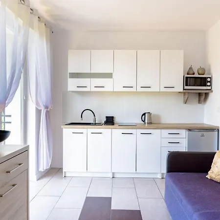 Alexandria - Domki, Apartamenty, Z Basenem