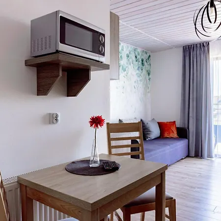 Alexandria - Domki, Apartamenty, Z Basenem Karwia