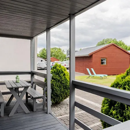 Alexandria - Domki, Apartamenty, Z Basenem Guest house Karwia
